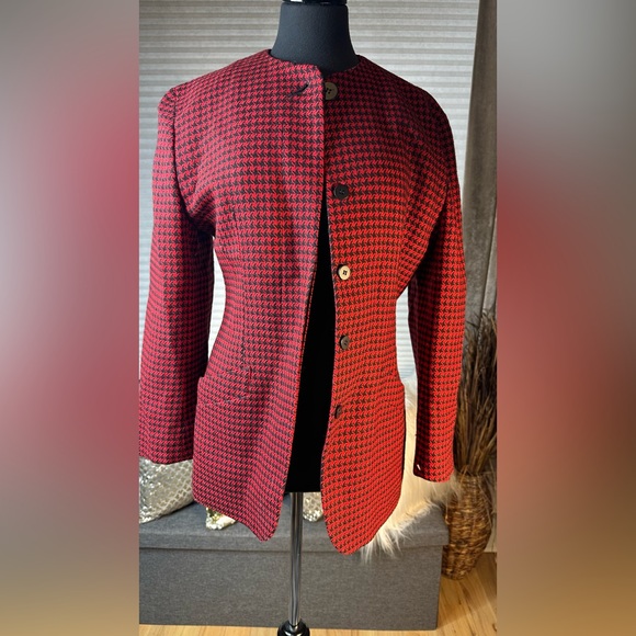 Christian Dior Red and Black Houndstooth Blazer - Picture 6 of 8